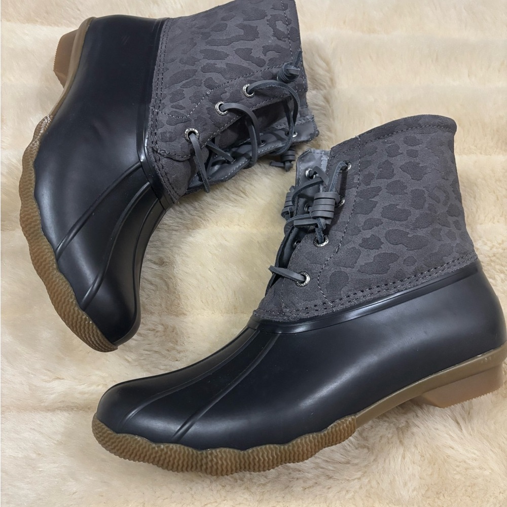Women's Black and Gray Lace-Up Boots sperry